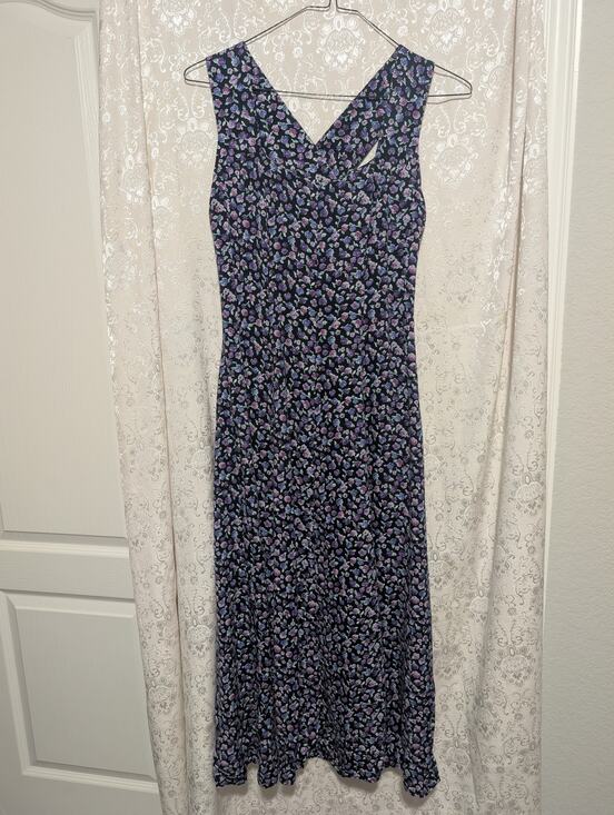 All that Jazz Dresses & Skirts - Vintage 90s Ditsy Floral Sleeveless Maxi Dress Size 11/12